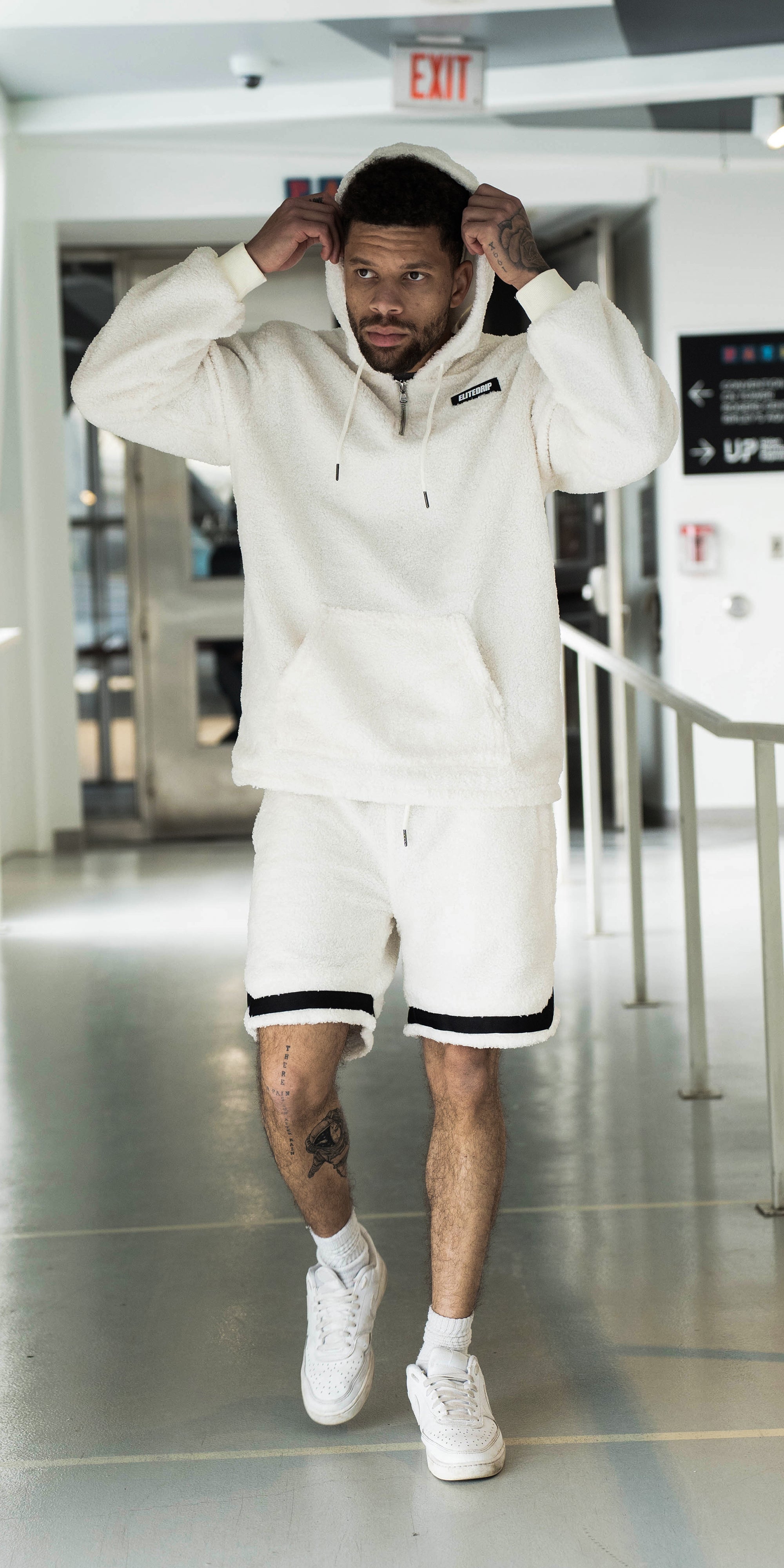 COZY WHITE HOODIE - EliteDrip